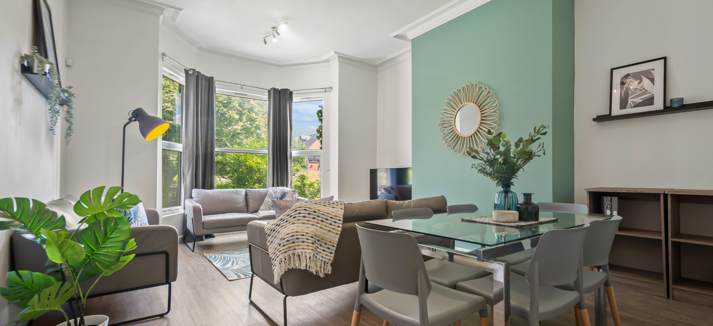 Delivering an unrivalled professional property management service to both landlords and tenants.